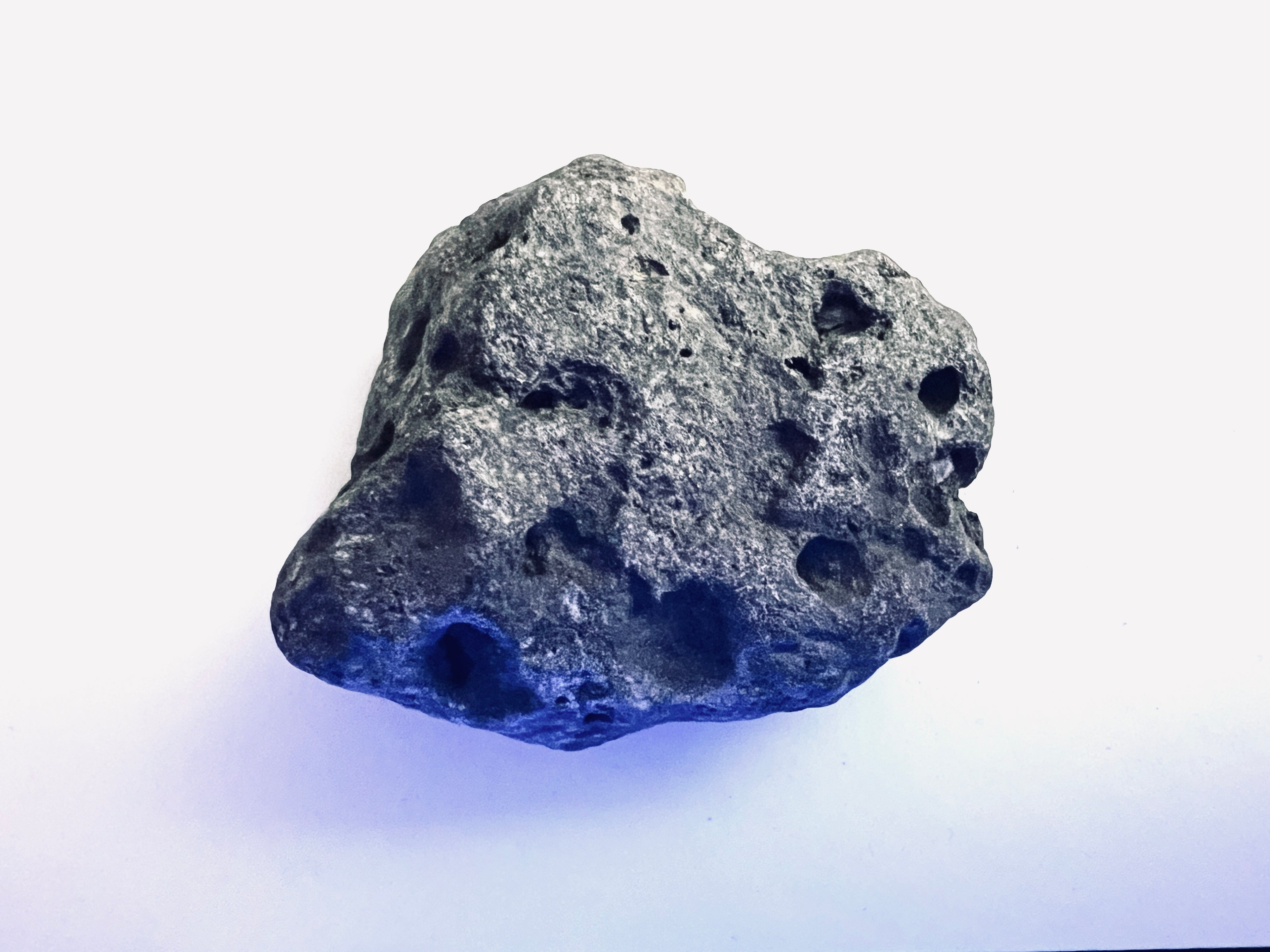 FAKE MOON ROCK - COMMEMORATIVE ARTIFACT #FM00044 - VIRGINIA